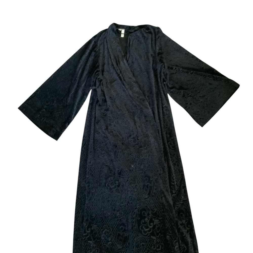 Soma Luxurious Black Robe Floral Velvet S/M Bell Sleeve